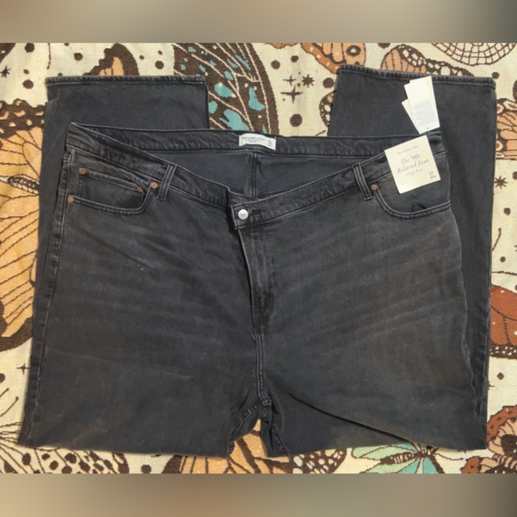 Abercrombie & Fitch Denim - Nwt Abercrombie 90s high rise